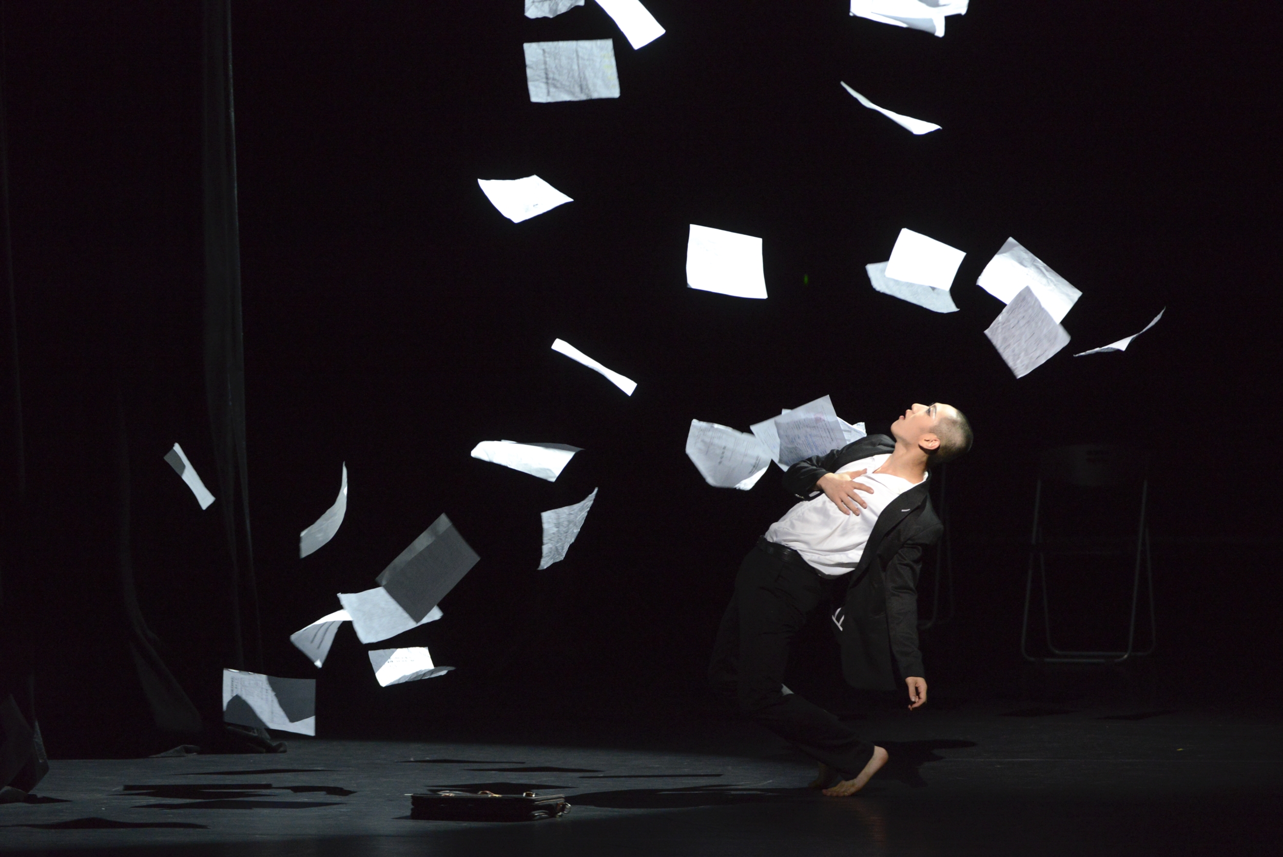 ���빫�� ��ǰ '�ƹ���' �߿���