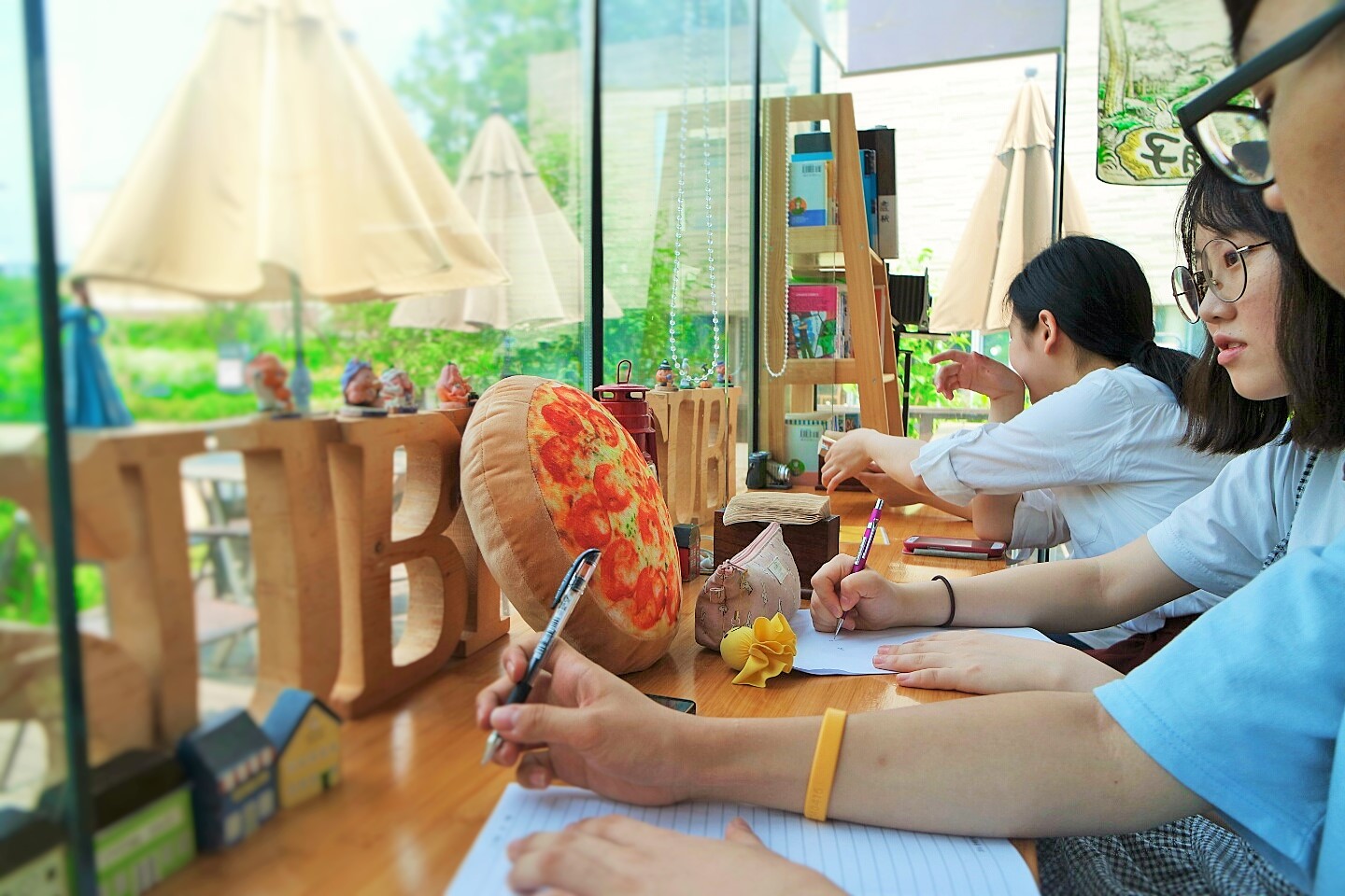 �߿� ������