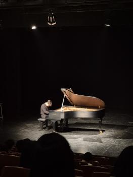 �ǾƴϽ�Ʈ ���� ��û ����ȸ ÷���̹���