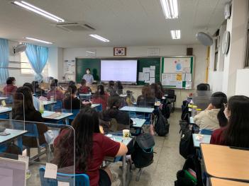 �۰����� ��ȭ '�̽��� ��� �۰�' Ư�� ÷���̹���