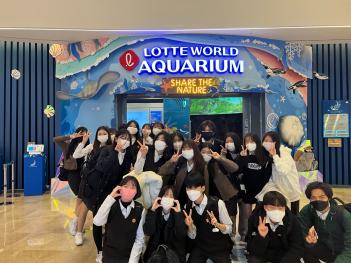 2022 U.N.I on ���Ƹ� �ܺ� Ȱ�� ÷���̹���