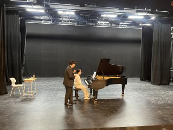 �ǾƴϽ�Ʈ ����ȯ ��û ������ Ŭ���� ÷���̹���